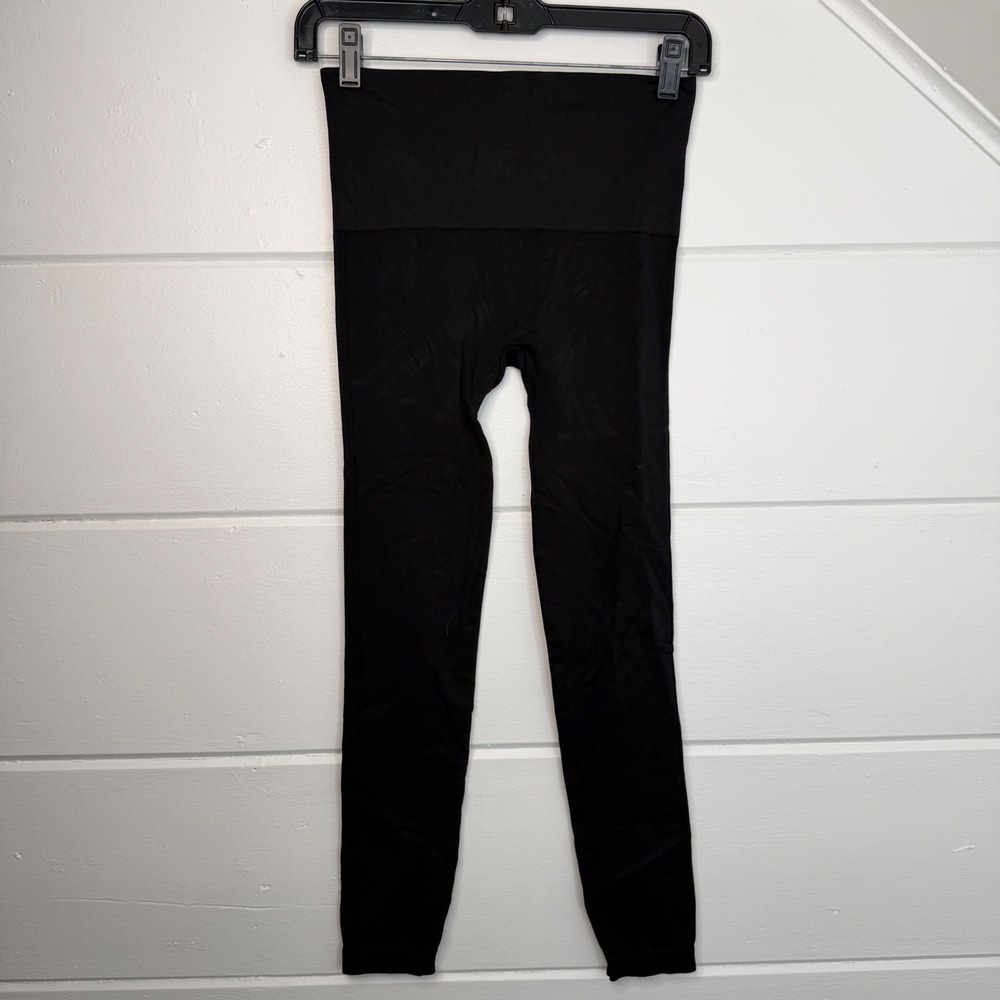Spanx Crop Leggings Medium Black High Waist Knit 26" Inseam